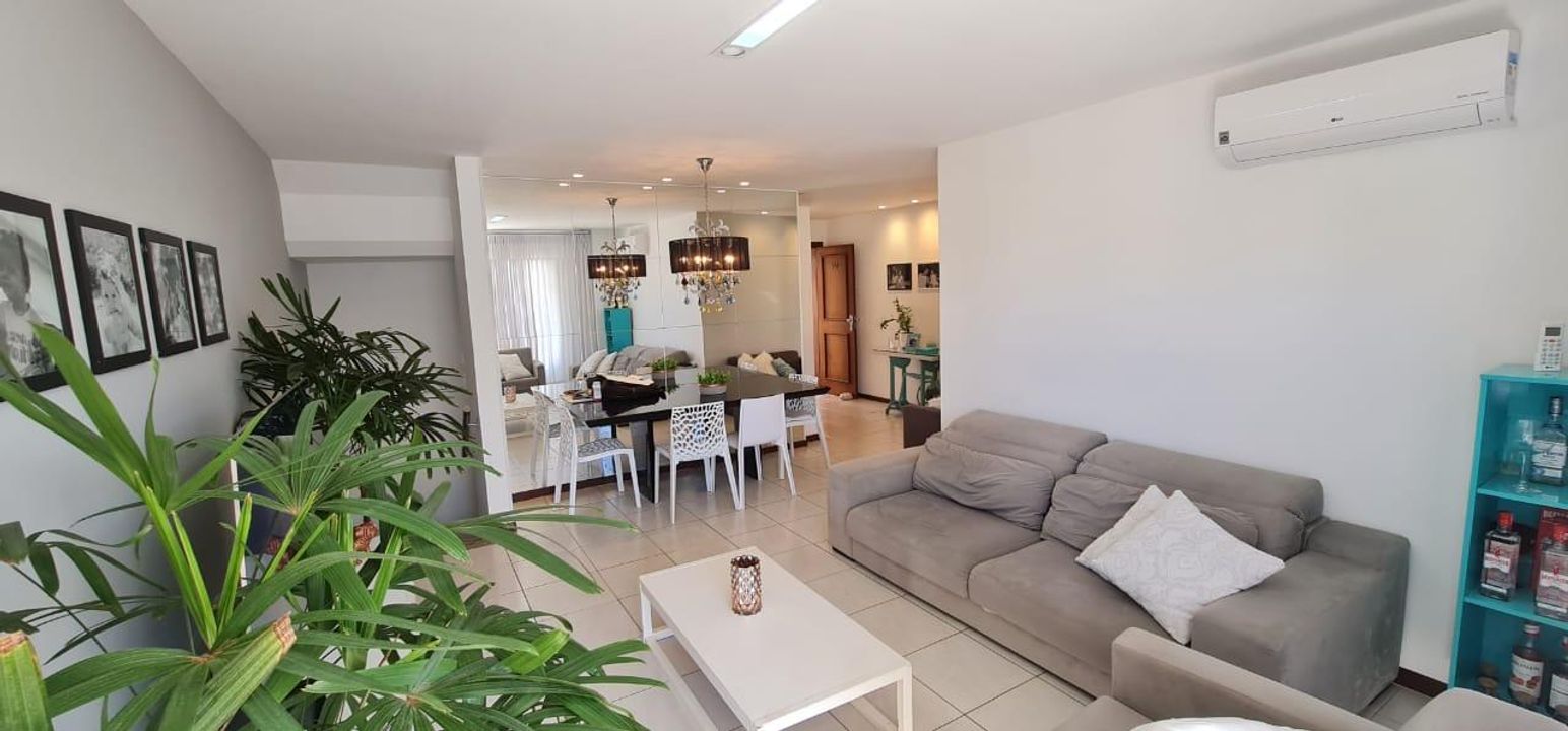 Casa na Alameda das Samambaias, 620, Piatã em Salvador, por R$ 870.000