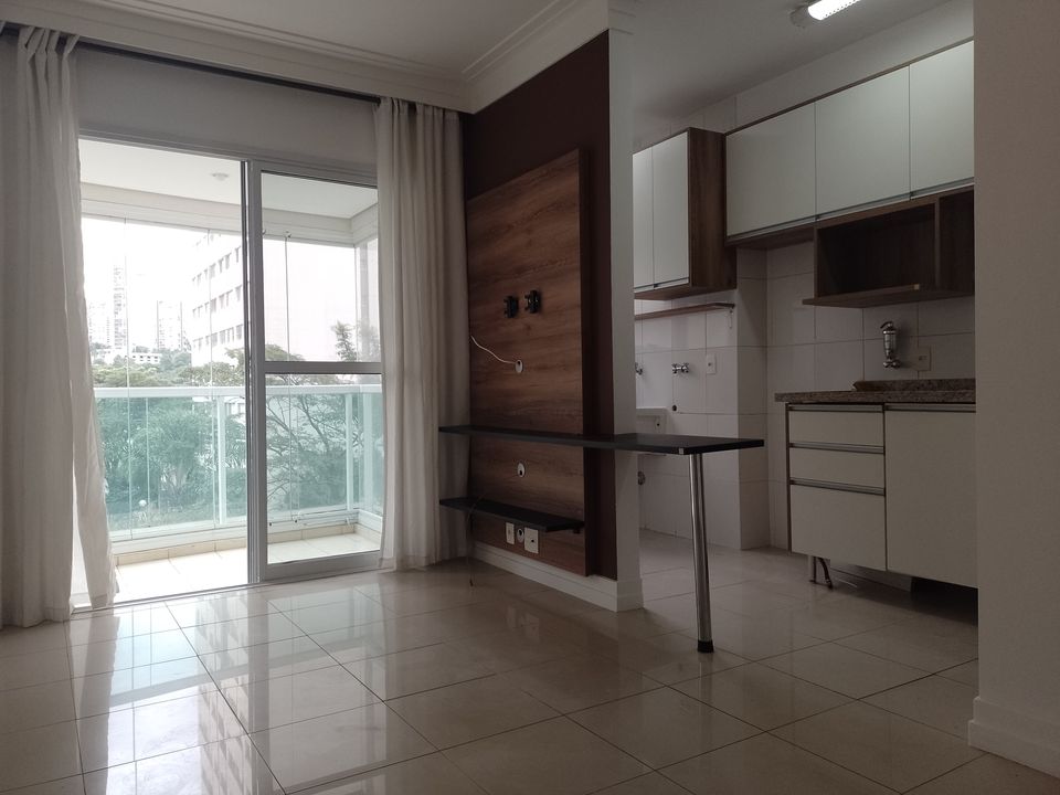 Apartamento na Rua Luís Correia de Melo, 250, Chácara Santo Antônio em São Paulo, por R 2.500