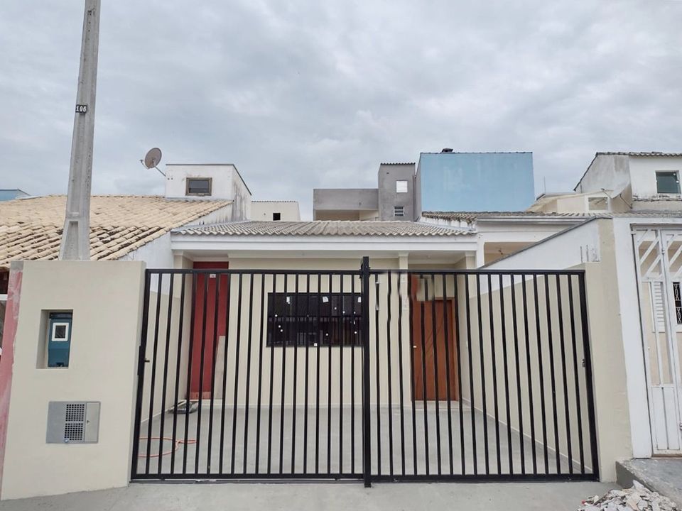 Casa de Condomínio na Rua Pastor Francisco Camargo de Castro, Jardim