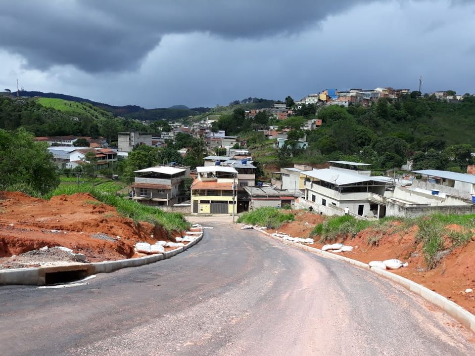 Lote/Terreno na Rua Ângelo Freguglia, Grama