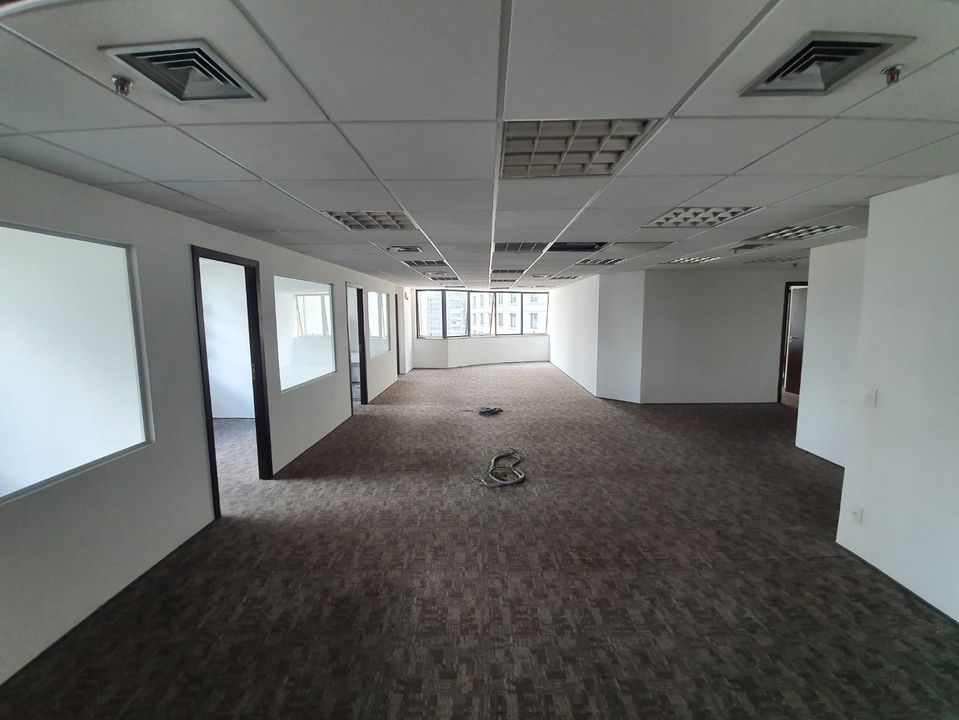 Sala Comercial na Alameda Santos, 2224, Cerqueira César em São Paulo