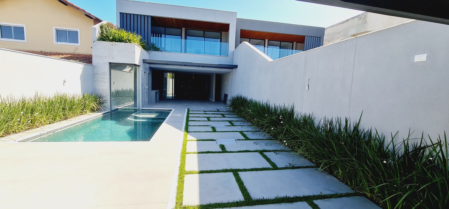 Casa de Condomínio na Avenida Rosauro Estellita, 155, Barra da Tijuca