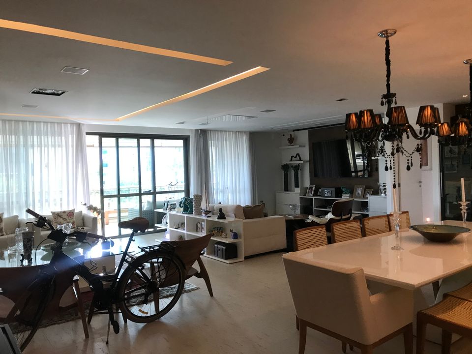 Apartamento na Avenida das Acácias da Península, 540, Barra da Tijuca em Rio de Janeiro, por R Apartamento na Avenida das Acácias da Península, 540, Barra da Tijuca em Rio de Janeiro, por R