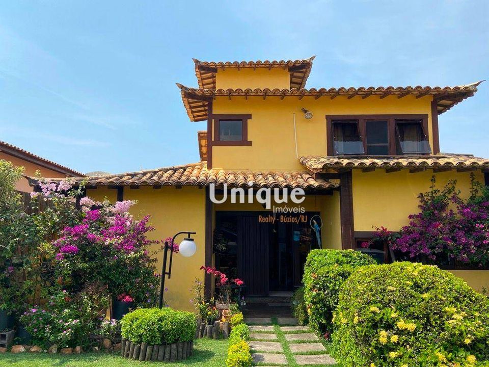 Casa de Condomínio na Rua das Casuarinas, Rasa em Armação dos Búzios