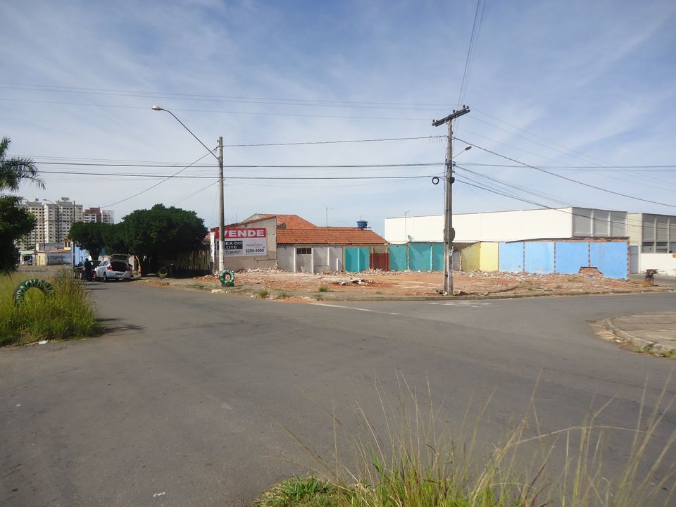 Lote/Terreno na Avenida Bernardo Sayão, SN, Vila Brasília em Aparecida