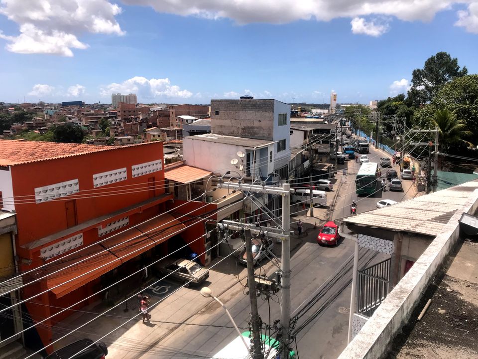 Ponto Comercial na Avenida Aliomar Baleeiro,