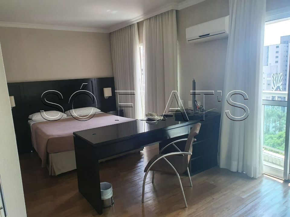 Flat na Rua Monte Alegre, 835, Perdizes em São Paulo, por R 2.300/Mês