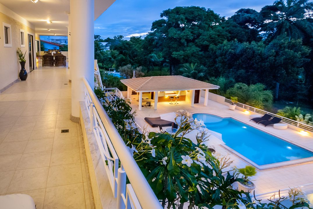 Casa na Avenida Santos Dumont, 59, Parque Encontro das Aguas em Lauro de Freitas, por R 4.300.