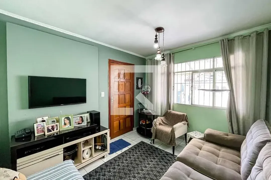 Casa na Rua Doutor Gabriel Covelli, Parque Peruche em São Paulo, por R