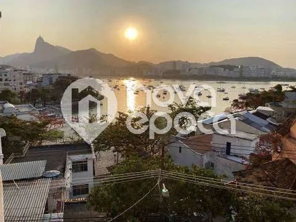 Casa na Avenida São Sebastião, Urca em Rio de Janeiro, por R 2.100.000