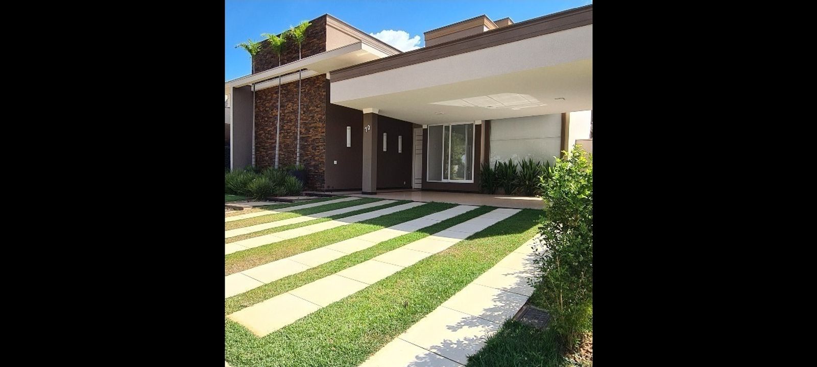 Casa de Condomínio na Avenida Presidente Juscelino Kubitschek de