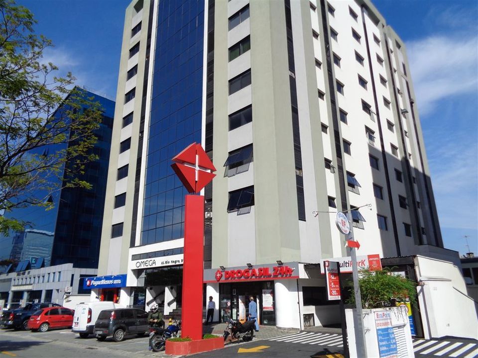 Sala Comercial na Alameda Rio Negro, Alphaville em Barueri, por R$ 1.