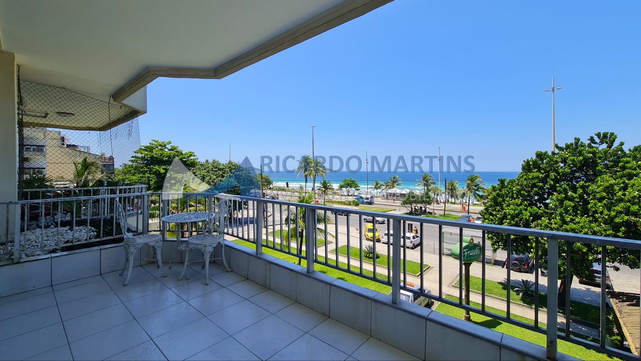 Apartamento na Avenida Lúcio Costa, 2916, Barra da Tijuca em Rio de