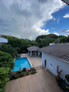 Casa de Condomínio com 4 Quartos para alugar, 420m² no Jardim Florença, Goiânia