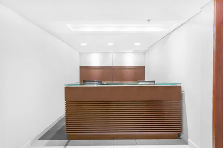 Sala Comercial para alugar, 100m² no Asa Norte, Brasília