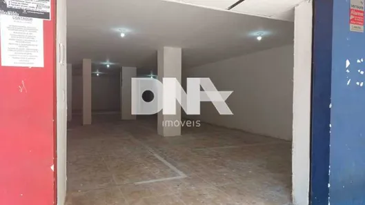 Ponto Comercial à venda, 120m² no Leme, Rio de Janeiro