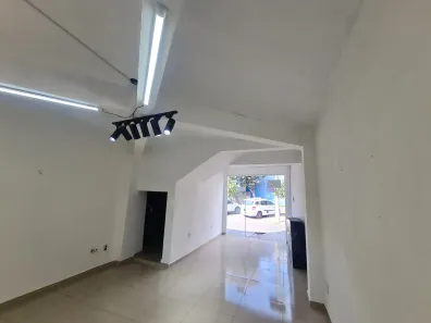 Ponto Comercial para alugar, 40m² no Irmãos Chiquetto, Louveira