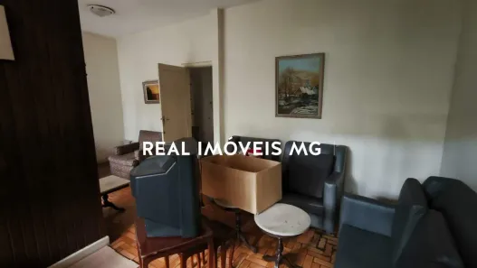 Casa com 4 Quartos para alugar, 258m² no Santo Antônio, Belo Horizonte
