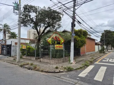 Casa com 3 Quartos à venda, 250m² no Vila São Geraldo, Taubaté