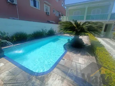 Sobrado com 5 Quartos à venda, 250m² no Vila Santa Rosa, Guarujá