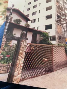 Imóvel Comercial com 8 Quartos para alugar, 300m² no Funcionários, Belo Horizonte