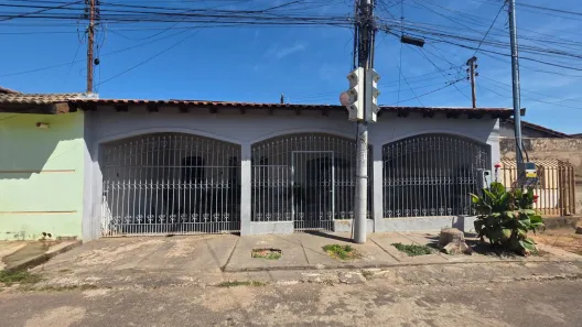 Casa com 2 Quartos à venda, 170m² no Jardim dos Estados, Várzea Grande