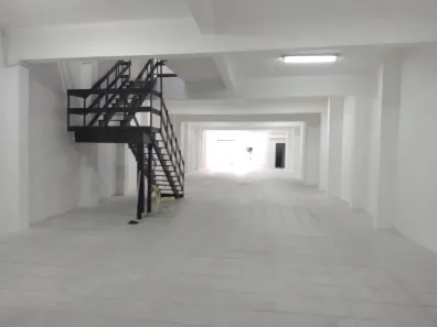 Ponto Comercial para alugar, 650m² no Mares, Salvador