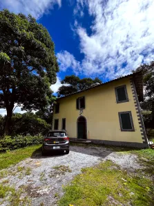 Casa com 4 Quartos para alugar, 262m² no Samambaia, Petrópolis