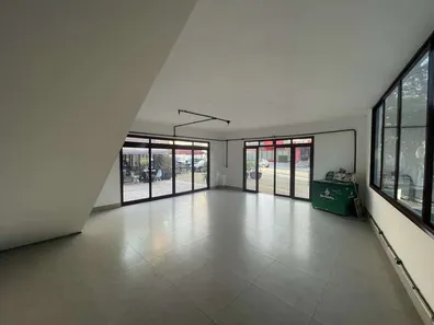 Ponto Comercial à venda, 176m² no Chácara São João, Carapicuíba