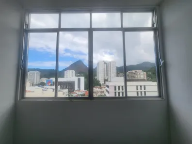 Kitnet para alugar, 24m² no Laranjeiras, Rio de Janeiro