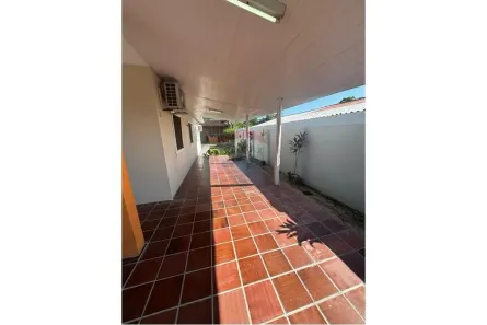 Casa com 2 Quartos à venda, 250m² no Aleixo, Manaus
