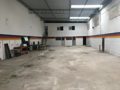 Galpão/Depósito/Armazém à venda, 800m² no Jardim das Margaridas, Salvador