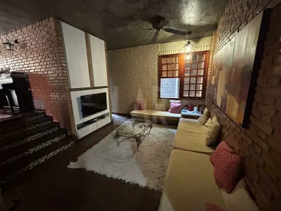 Casa com 6 Quartos à venda, 270m² no São José, Belo Horizonte