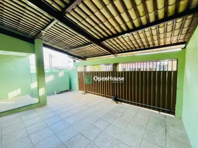 Casa com 3 Quartos para alugar, 185m² no Candelária, Natal