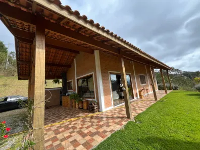 Casas à venda em Santo Antônio do Pinhal, SP - Viva Real