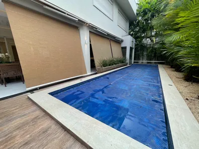 Sobrado com 4 Quartos para alugar, 512m² no Jardins Paris, Goiânia