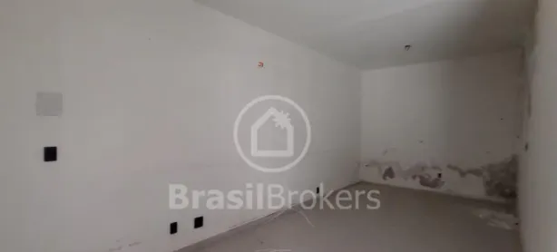 Galpão/Depósito/Armazém à venda, 750m² no Taquara, Rio de Janeiro