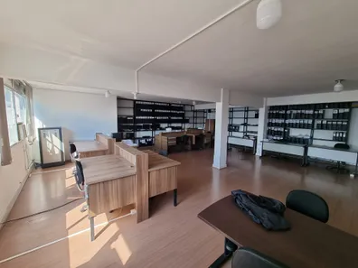 Sala Comercial à venda, 120m² no Centro, Santos