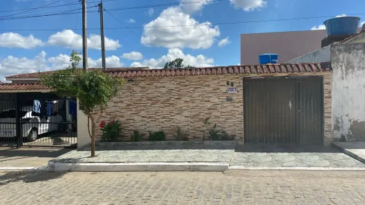 Casas à venda em Garanhuns, PE - Viva Real