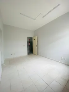 Sala Comercial para alugar, 20m² no Centro, Anápolis