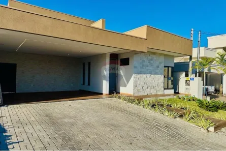 Casa de Condomínio com 3 Quartos à venda, 201m² no Loteamento Jardins Siena, Araguaína