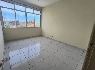 Apartamento com 3 Quartos para alugar, 90m² no Centro, Cabo Frio