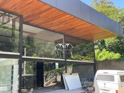 Ponto Comercial para alugar, 94m² no Carangola, Petrópolis