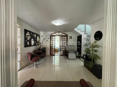 Sobrado com 3 Quartos à venda, 300m² no Setor Norte, Brasília