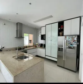 Casa de Condomínio com 4 Quartos à venda, 273m² no Aleixo, Manaus