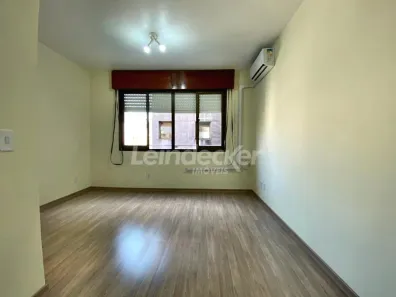 Kitnet com 1 Quarto para alugar, 30m² no Floresta, Porto Alegre