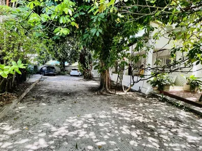 Casa com 7 Quartos para alugar, 400m² no Boa Vista, Recife