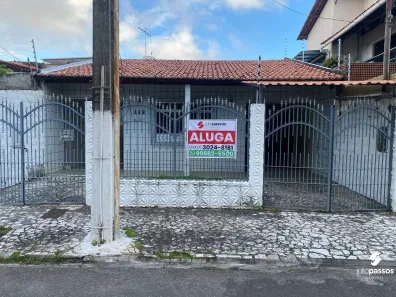 Casa com 3 Quartos para alugar, 300m² no Grageru, Aracaju