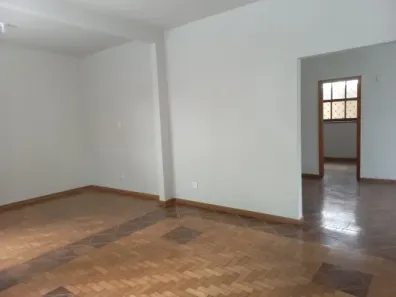Casa com 2 Quartos para alugar, 185m² no Santo Antônio, Belo Horizonte