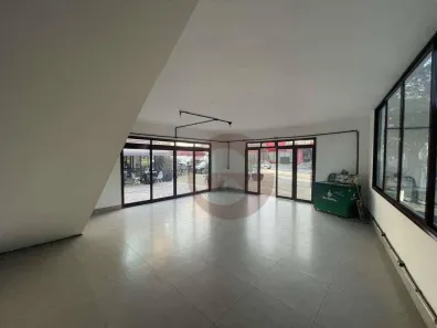 Ponto Comercial à venda, 176m² no Chácara São João, Carapicuíba